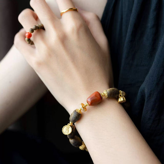 「梵香沁心 · 南红共韵」奇楠沉香留疤料手串 ——天然灵木与赤玉的千年邂逅