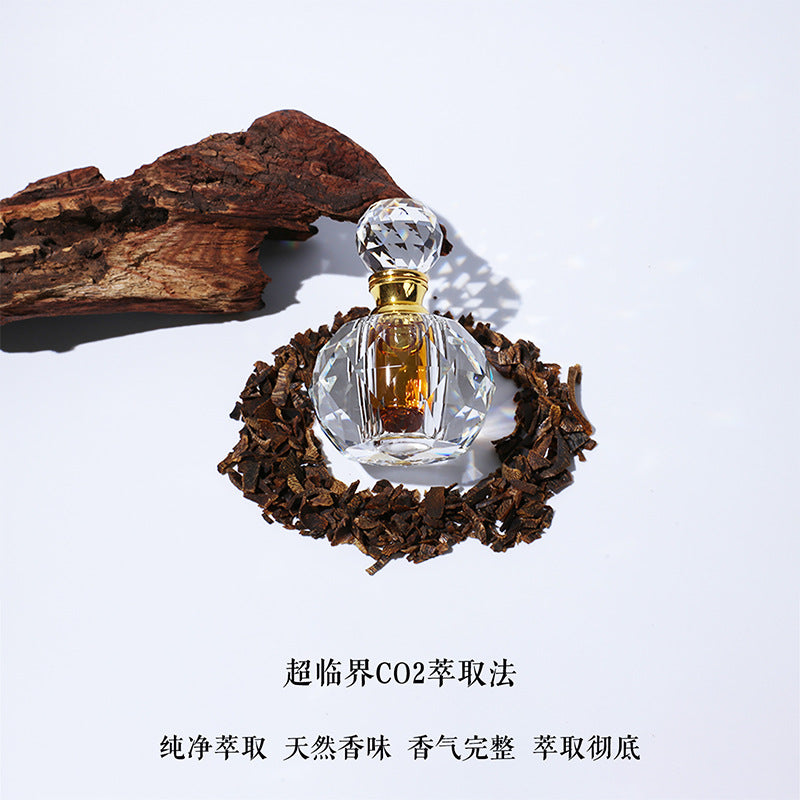 源头厂家海南沉香精油超临界co2低温萃古法蒸馏萃取高纯度精油批发
